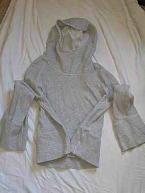 Lululemon Light Gray Hooded Ribbed Women's Sweater